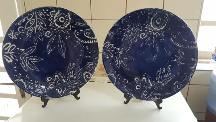 2 Pratos Azul Royal ( Novos )