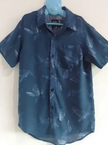Camisa azul estampada infantil de viscose tam 8 anos
