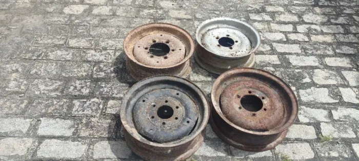 4 Rodas Trator / Carreta Trator / Implemento Agrícola