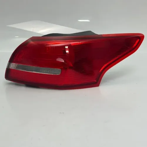 Lanterna Direita Ford Focus Sedan 2015 2018 | F1EB13404A