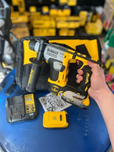 Kit Martelete Perfurador Rompedor Sds Plus 20V 1,4J Atomic Brushless 2 Baterias DeWalt