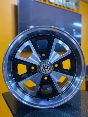Roda Krmai Posche ARO 15