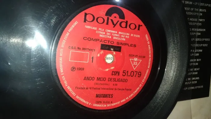 Compacto Disco de Vinil - Mutantes - Ando Meio Desligado