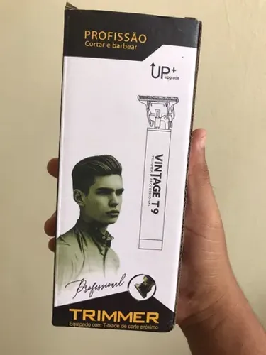 Máquina de Corte e Barba Profissional T9 Recarregável