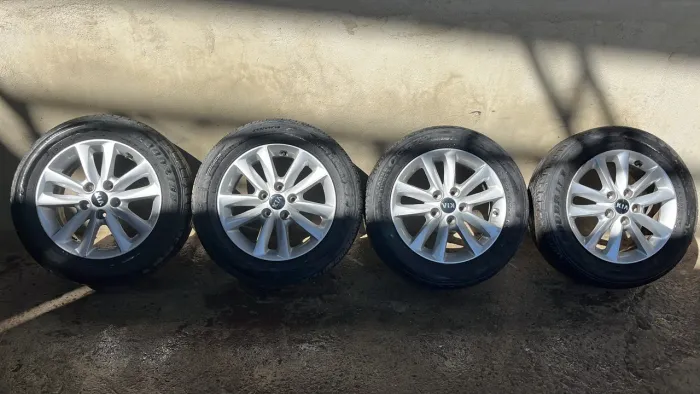 Jogo de roda kia cerato aro 16