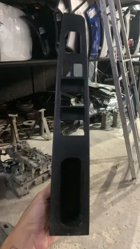 Moldura do Controle do Vidro Dianteiro Esquerdo Nissan Sentra