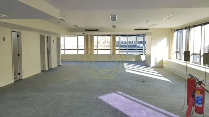 Locação Sala Comercial Centro Empresarial Cândido Mendes (Cidade RJ) - 175m²