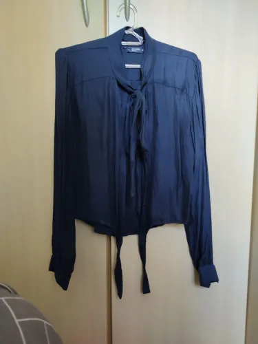 Blusa cropped de Seda com Laço - Azul Escuro