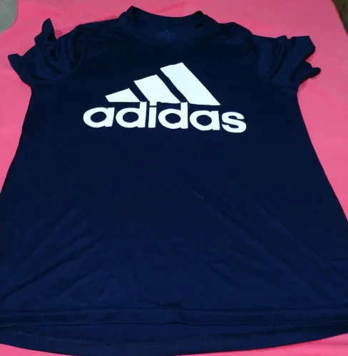 Camiseta Adidas tamanho M