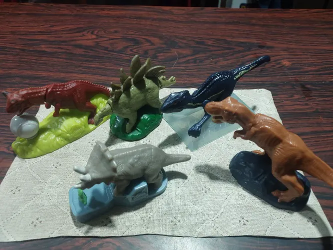 Conj. Dinossauro Jurassic world