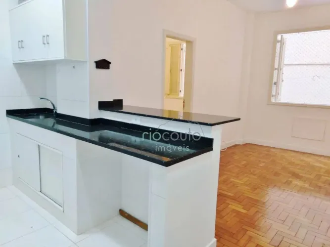 Apartamento reformado com cozinha americana, 1 dormitório (suíte) para alugar, 50 m² - Cop