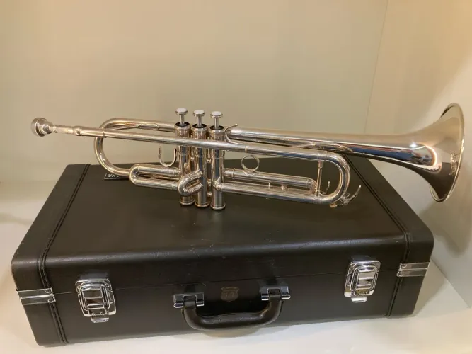 Trompete Yamaha YTR4335G Prata