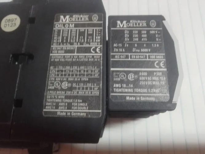 Contator trifásico Pilon 220v 35a marca klockner Moeller. Com bloco de contado