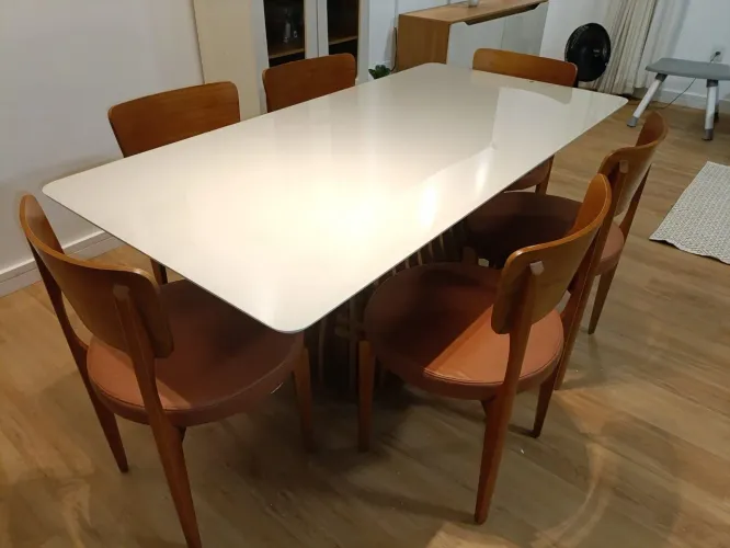 Mesa de jantar Onix com 6 cadeiras