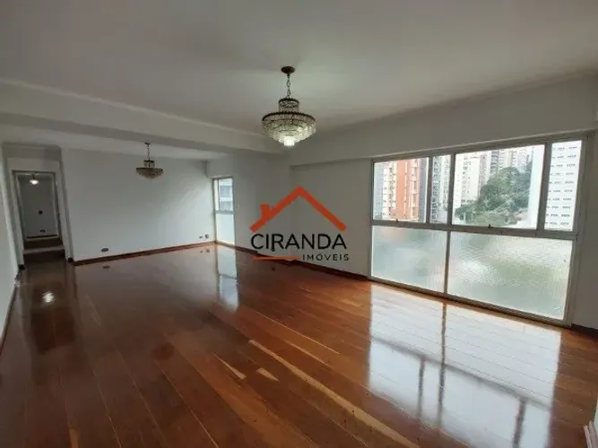 Alto padrão, luz natural e localização nobre: tudo em um só imóvel