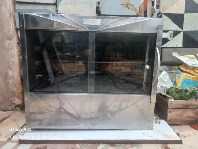 Máquina de Assar Frangos Frangueira 