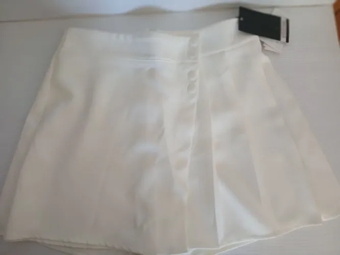 Short saia branco youcom