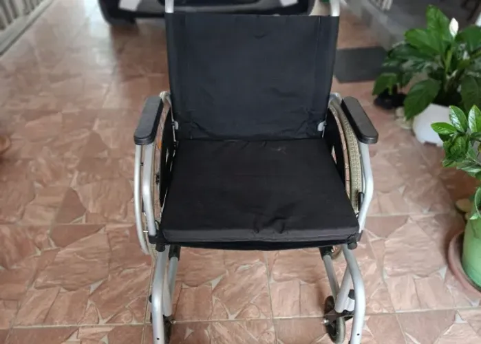 Cadeira de Rodas Adulto