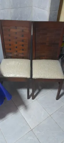 Cadeiras de madeira, preço  100,00 cada   a vista.  Fone *15,gomes
