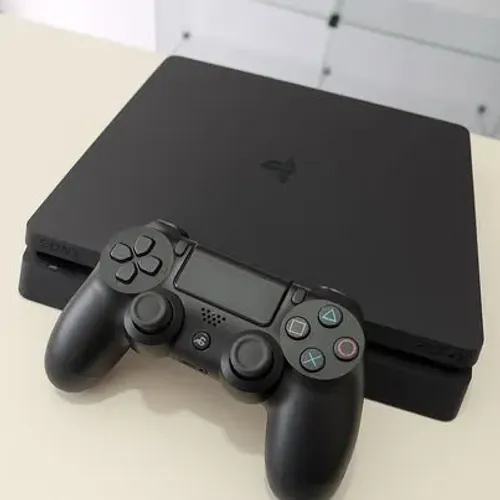 PlayStation 4 (PS4) - Console e Controle