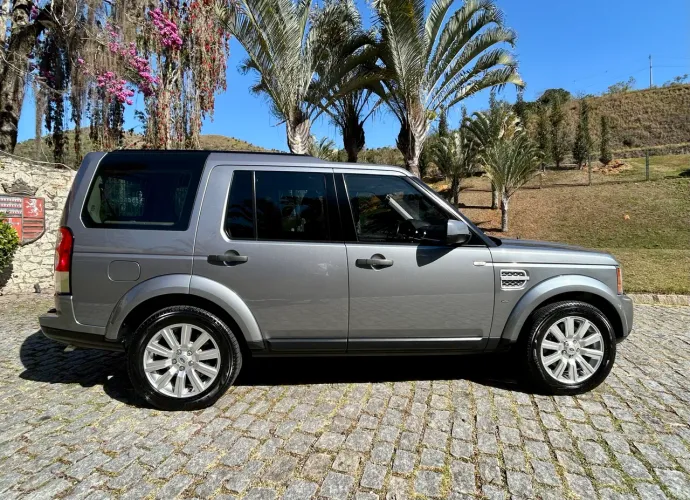 LAND ROVER DISCOVERY 4 SE - 7 LUGARES - IMPECÁVEL - ÚNICO DONO