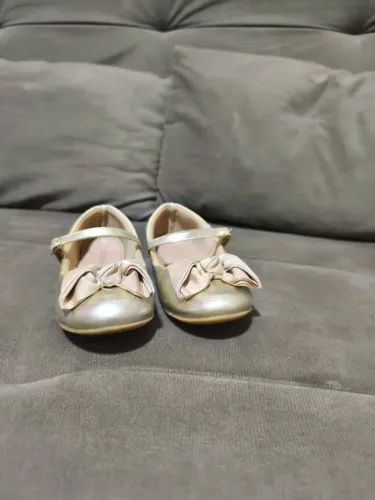 Sapatilha Dourada Infantil