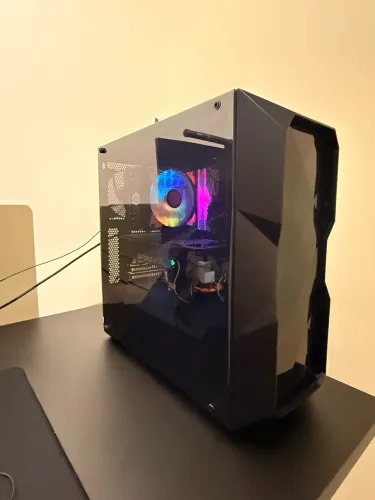 Computador com Processador Ryzen 9 5950X, placa de vídeo NVIDIA GeForce RTX 3600 Ti, 32GB