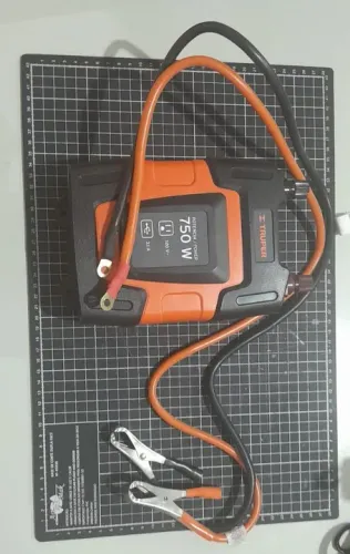 Inversor, fonte de energia de 750 W com portas USB, Truper