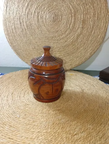 Pote decorativo talhado a mais madeira tribal vintage 