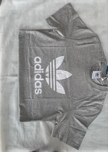 Camiseta Adidas Nova e Original 