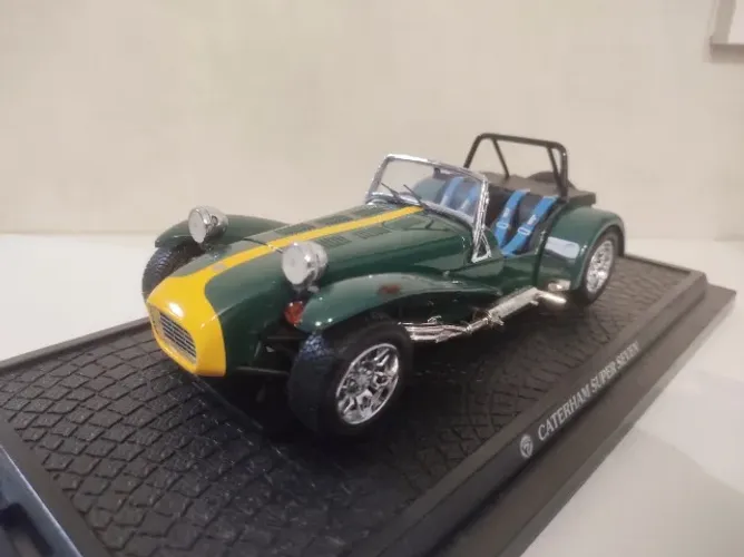Lotus Caterhan Super Seven Kyosho 1:18 perfeito Estado