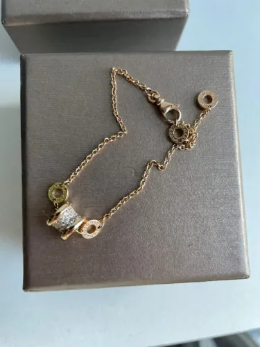 Pulseira Estilo Bulgari B.Zero1 Folheada a Ouro Rose, Luxo & Elegância