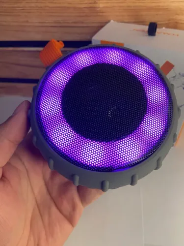 Caixa de Som Bluetooth Portátil Led RGB - H?maston d1