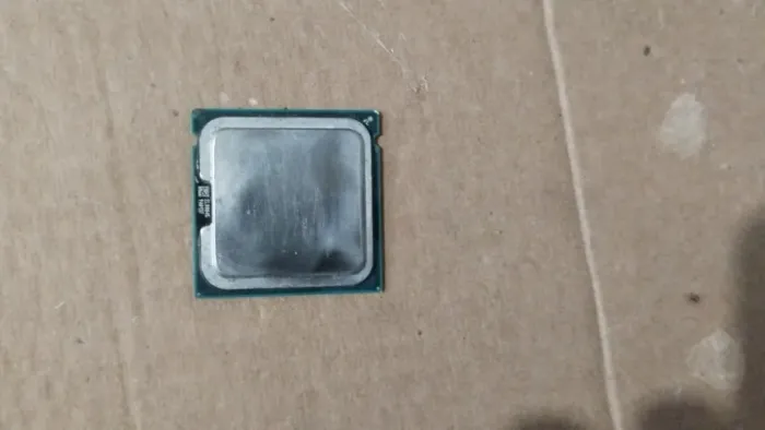 3 Processadores Intel core 2 DUO E8400