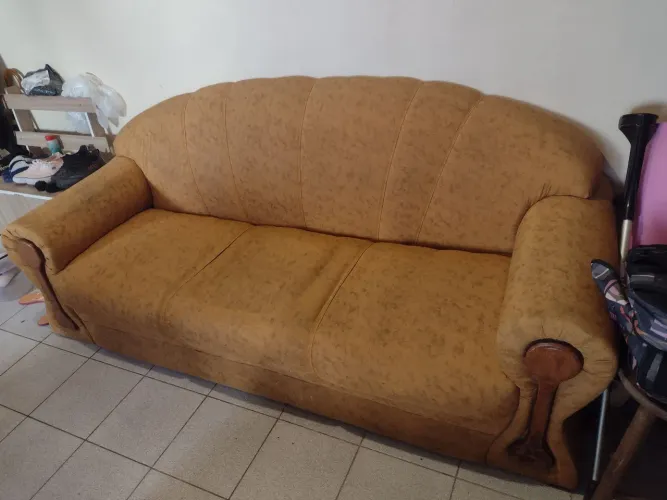SOFÁ três lugares MADEIRA MACIÇA vintage