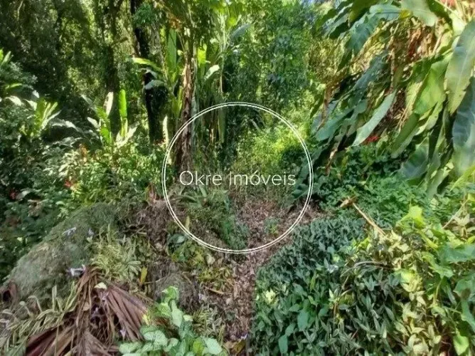 Terreno em Condomínio de Alto Padrão no Itanhangá 365 m2