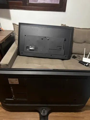 3 Tvs com tela quebrada