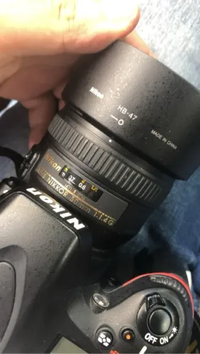 Câmera NIKON D610 com Lente Nikon AF-S NIKKOR 50mm 1.4G e flash NIKON