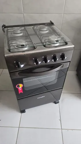 Fogão Esmaltec 4 bocas normal , acompanha tudo direitinho, pagamento somente na entregar