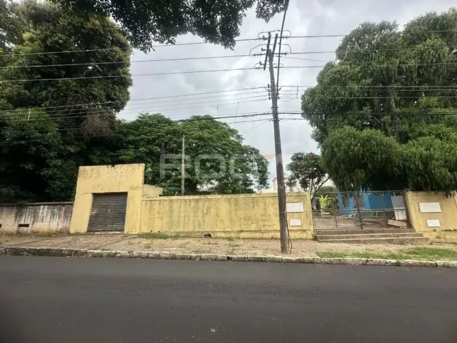Terreno à Venda no Bairro Vila Prado em São Carlos - Oportunidade Imperdível!