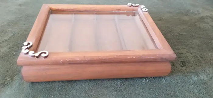 Porta Joias de Madeira Envelhecida com Tampa de Vidro linda Peça Estilo Retrô 