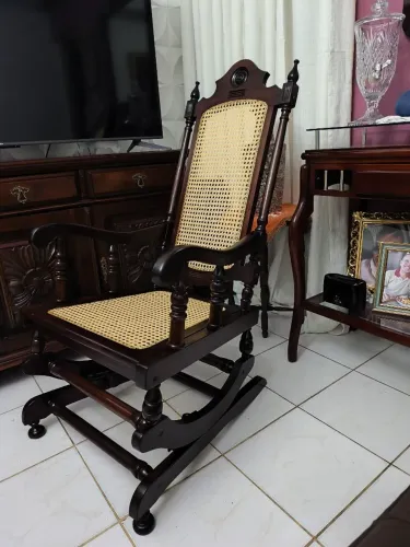 Cadeira antiguidade