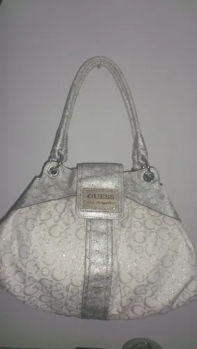 bolsa guess prata lindíssima 