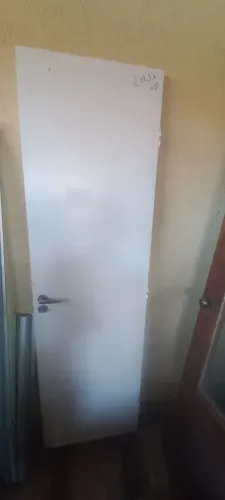 PORTA DE BANHEIRO 2.02X60 COM FECHADURA E CHAVE ESTADO DE ZERO