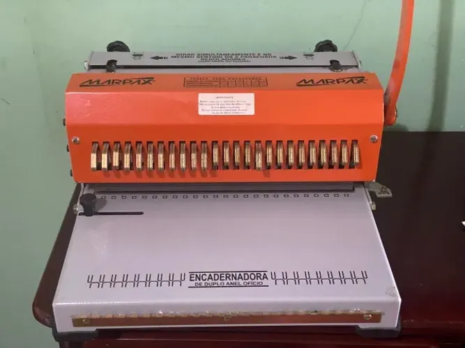 Encadernadora e vai com um kit para começar a produzir 