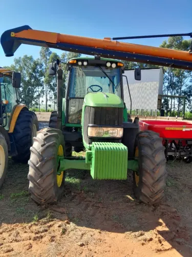 TRATOR JOHN DEERE 6190J (4x4) À VENDA