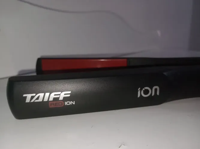 Prancha Taiff 200ºC Red Íon