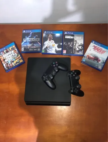 Playstation 4 slim