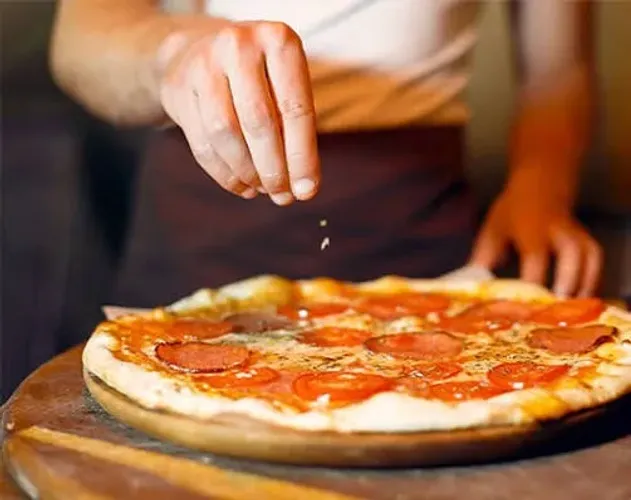 Pizzaiolo com experiência 