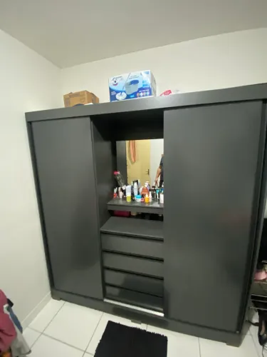 Guarda Roupa Semi Novo